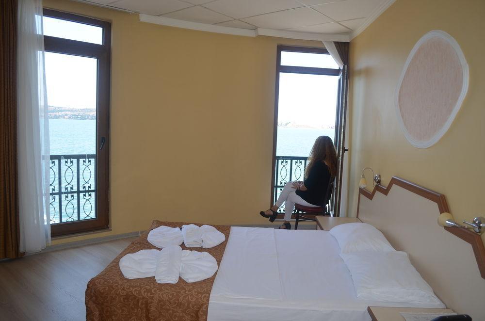 Ayvalik Palas Hotel Buitenkant foto