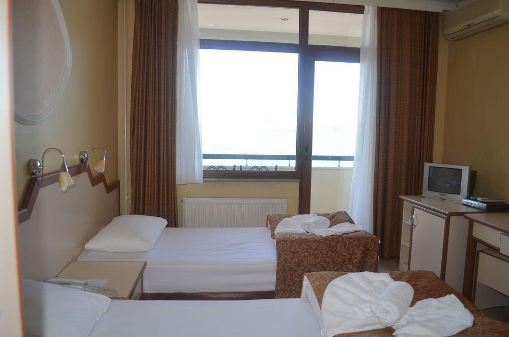 Ayvalik Palas Hotel Buitenkant foto