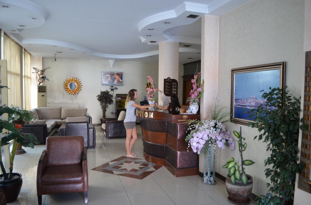 Ayvalik Palas Hotel Buitenkant foto