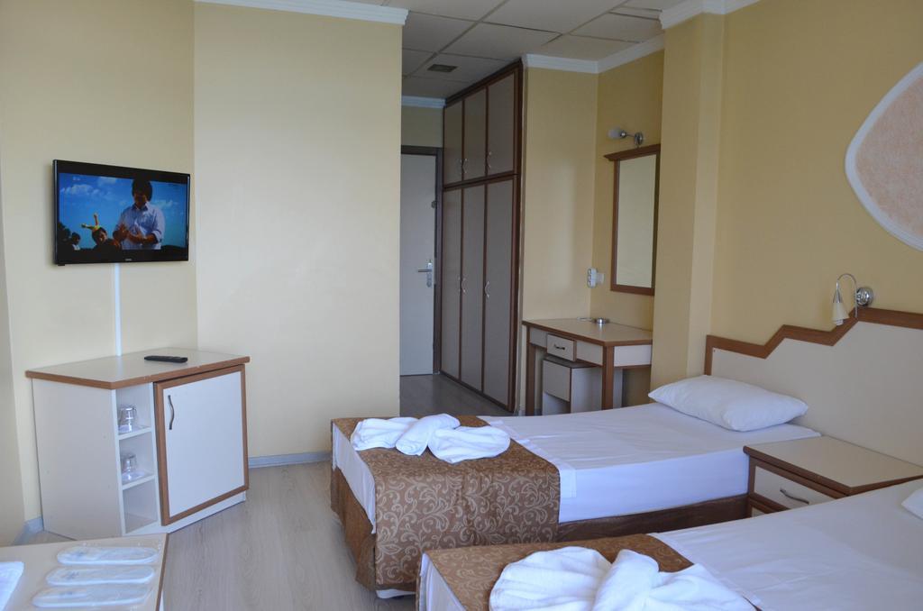 Ayvalik Palas Hotel Buitenkant foto