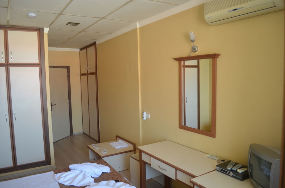 Ayvalik Palas Hotel Buitenkant foto