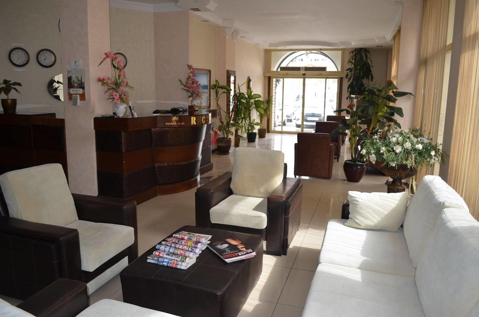 Ayvalik Palas Hotel Buitenkant foto