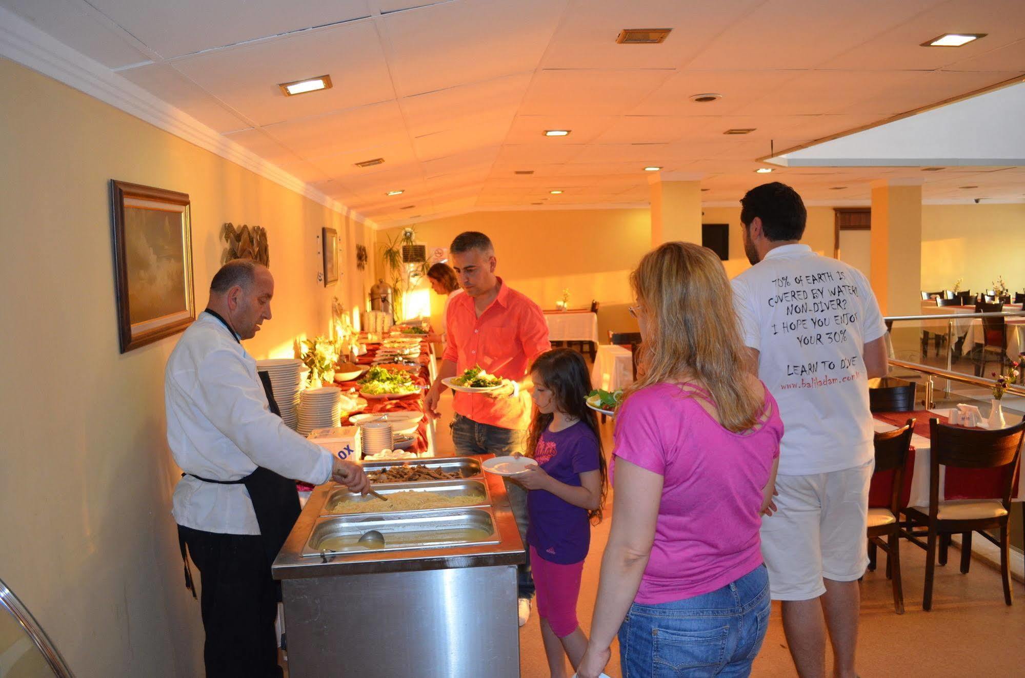 Ayvalik Palas Hotel Buitenkant foto