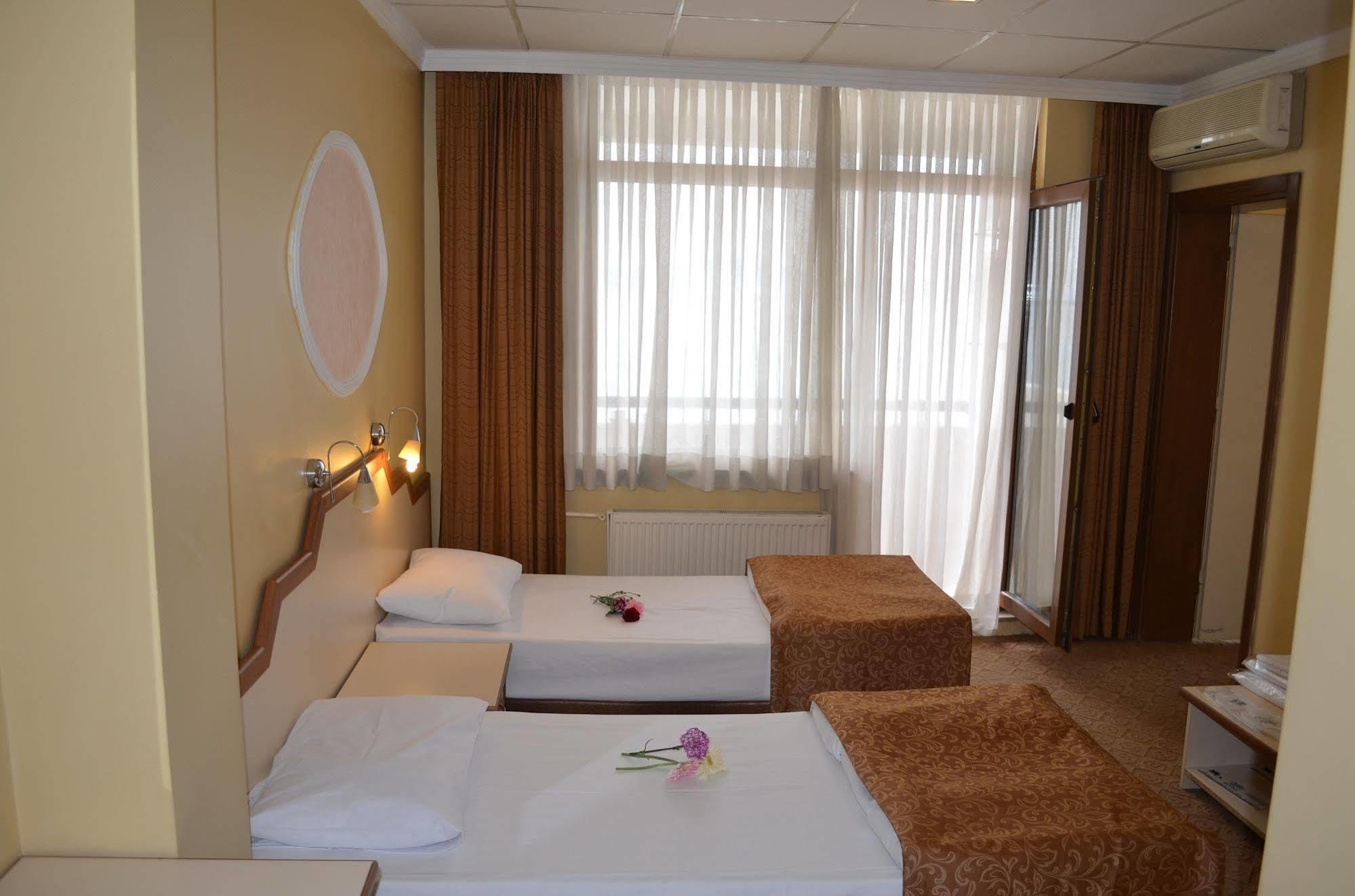 Ayvalik Palas Hotel Buitenkant foto