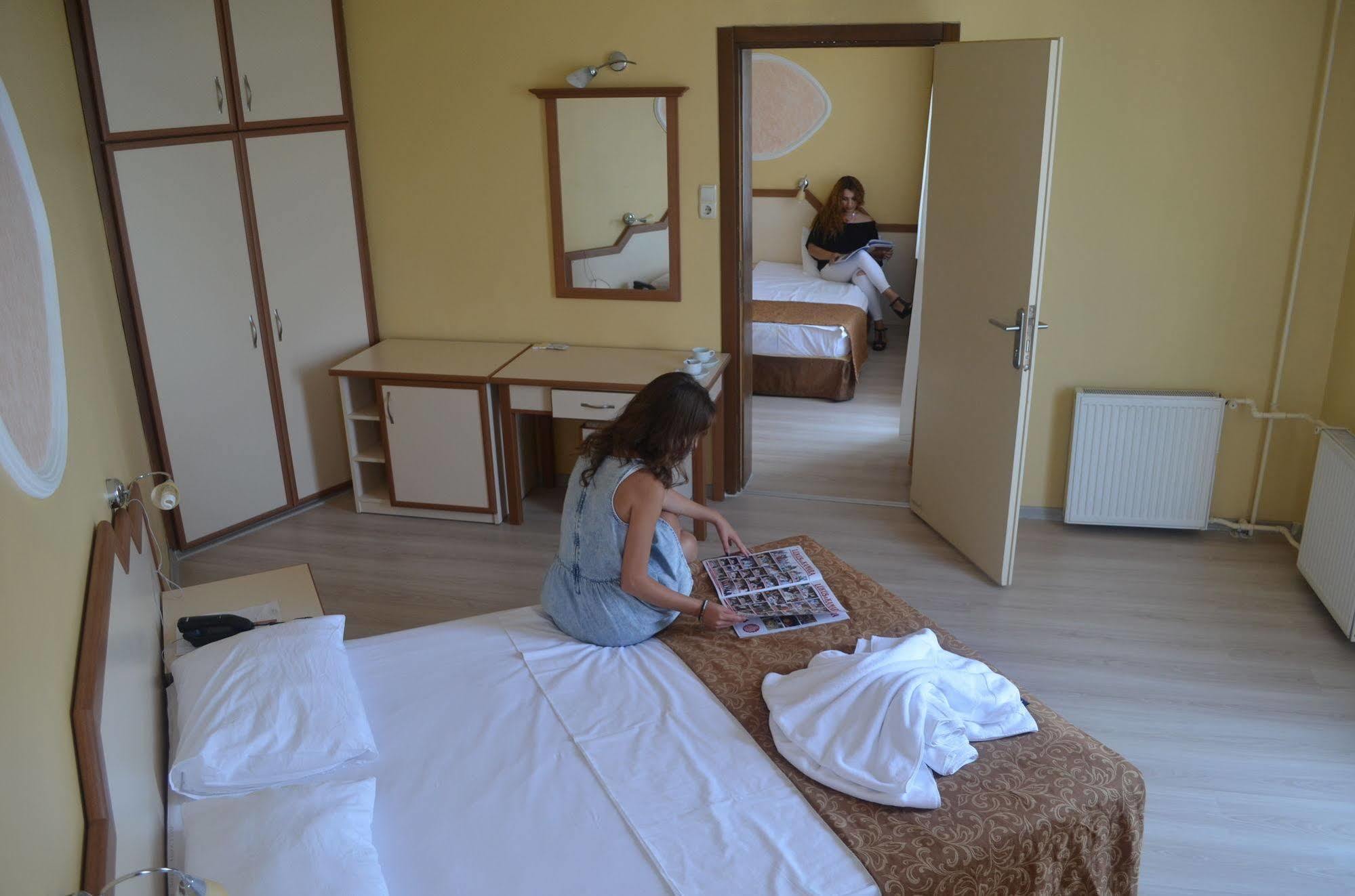 Ayvalik Palas Hotel Buitenkant foto