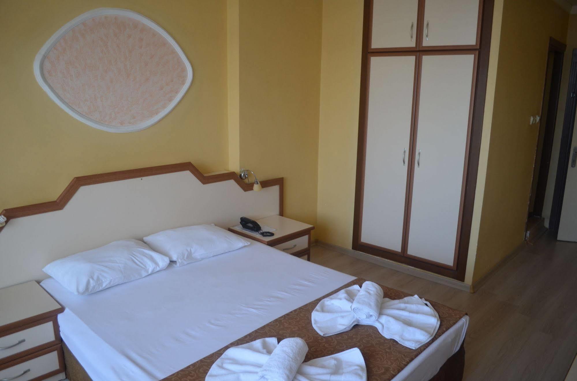 Ayvalik Palas Hotel Buitenkant foto