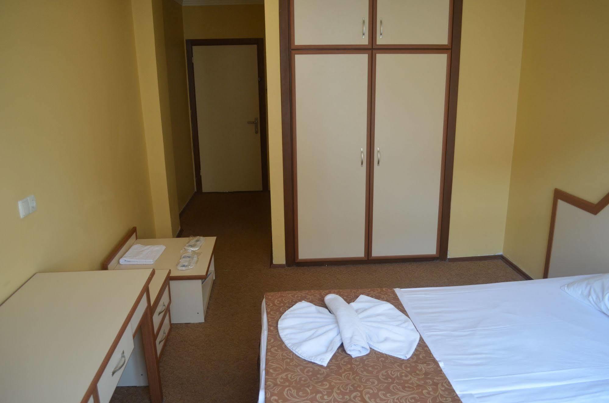 Ayvalik Palas Hotel Buitenkant foto