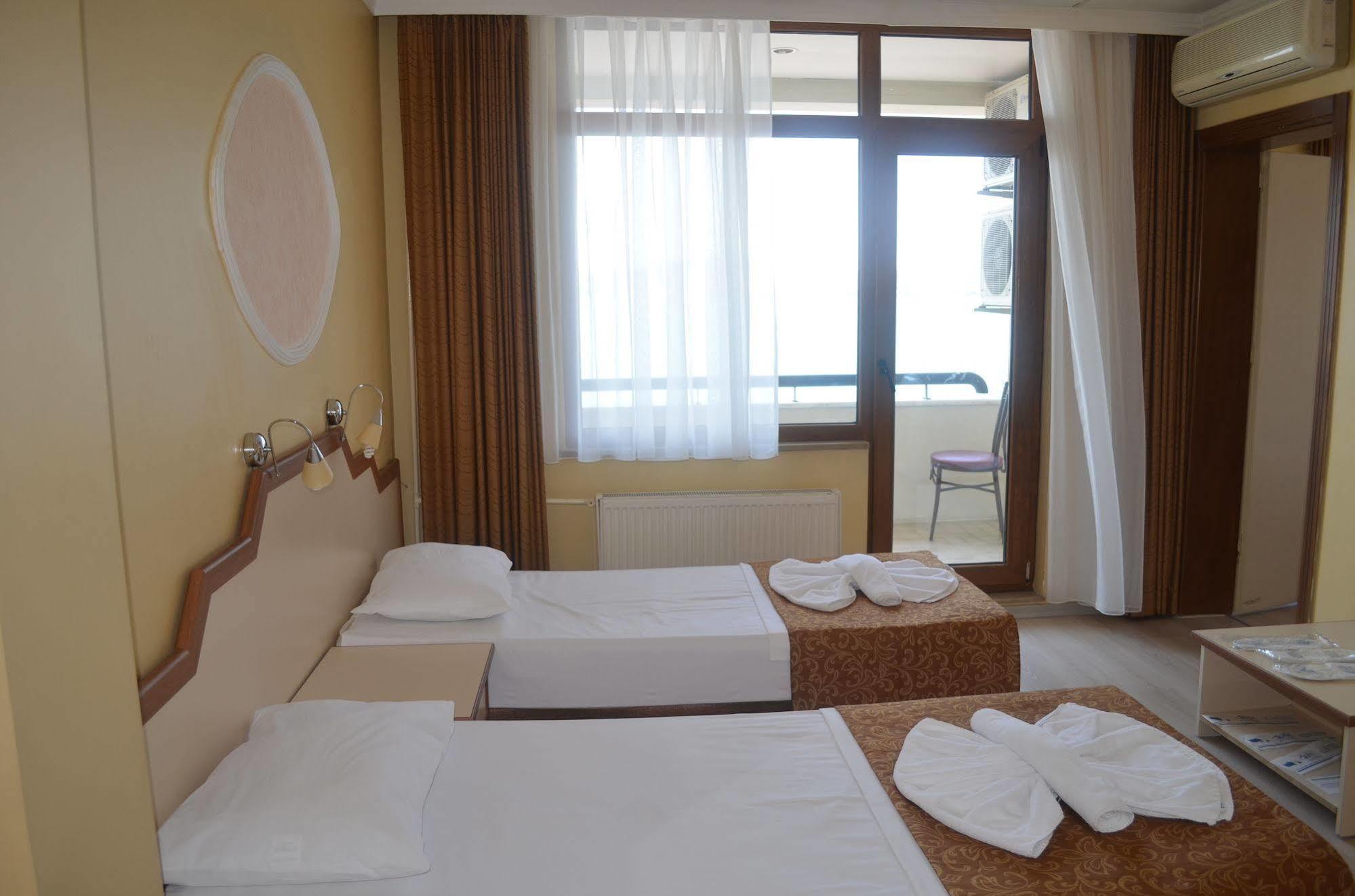 Ayvalik Palas Hotel Buitenkant foto